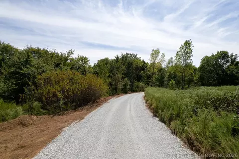 38 Hwy 125, Afton, OK 74331