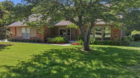 154 Spunky Creek Dr, Catoosa, OK 74015