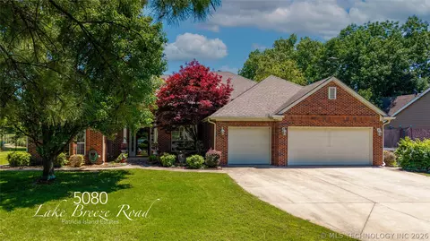 5080 Lake Breeze Rd, Grove, OK 74344