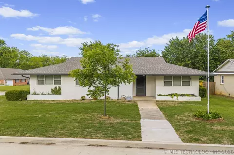 902 P St SW, Ardmore, OK 73401