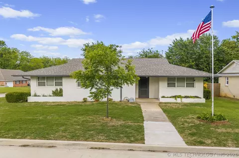 902 P St SW, Ardmore, OK 73401