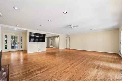 2132 E 59th Place S E2, Tulsa, OK 74105 photo 18