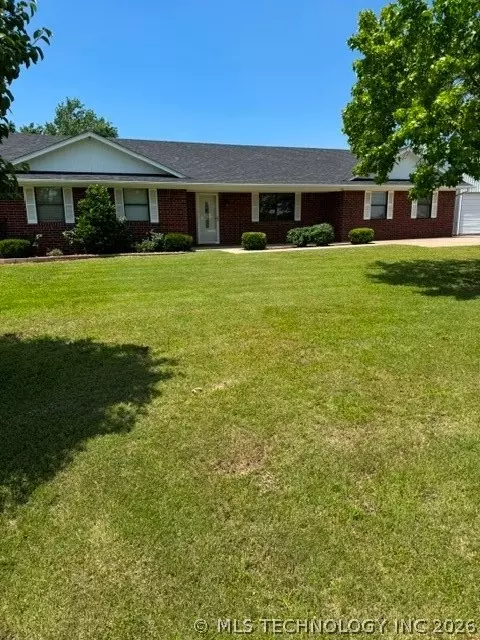 702 Shirley, Madill, OK 73446
