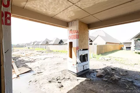 Exterior - 2900 E Northampton St, Broken Arrow, OK 74014 photo 3 of 4