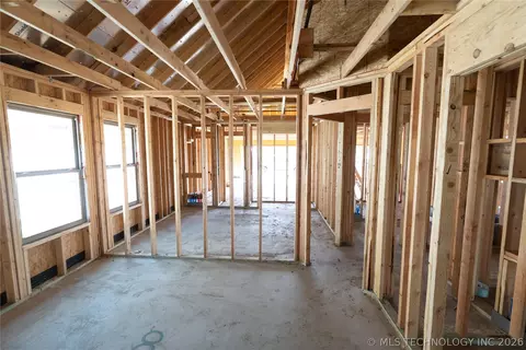 Entry Way - 2900 E Northampton St, Broken Arrow, OK 74014 photo 2 of 2