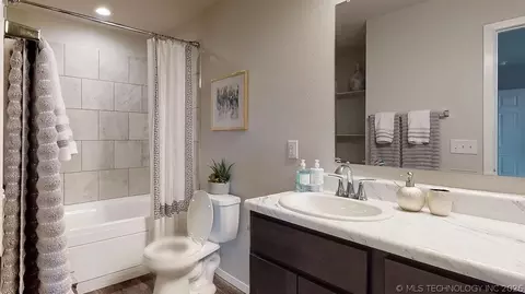Bath - 1636 E Gary St, Broken Arrow, OK 74012 photo 1 of 2
