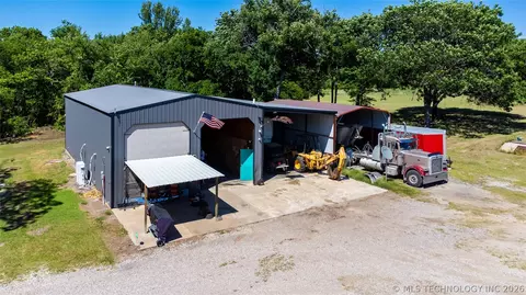 21651 N County Road 3384, Stratford, OK 74872