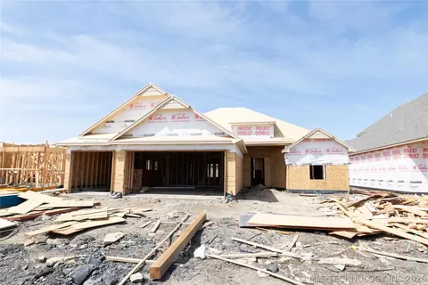 2824 E Northampton St, Broken Arrow, OK 74014