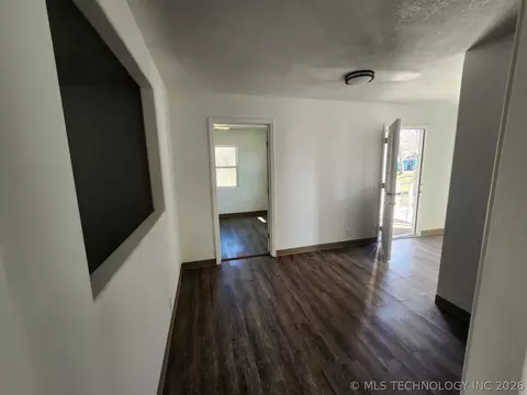 Entry Way - 400 W Tulsa Ave SE, Spavinaw, OK 74366 photo 1 of 1