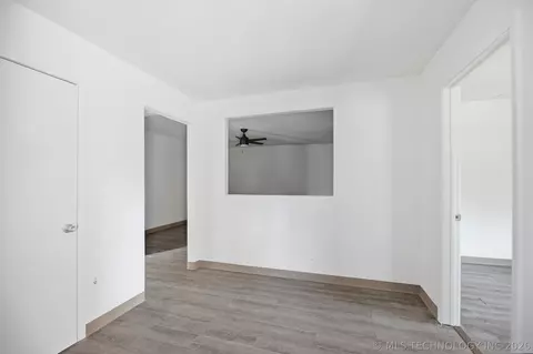 Living - 400 W Tulsa Ave SE, Spavinaw, OK 74366 photo 5 of 8