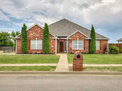 4818 NE Wisconsin Ave, Bartlesville, OK 74006