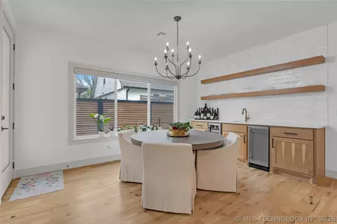 Dining - 1433 E 37th Pl, Tulsa, OK 74105 photo 1 of 3