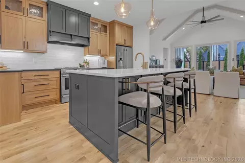 Kitchen - 1433 E 37th Pl, Tulsa, OK 74105 photo 1 of 7