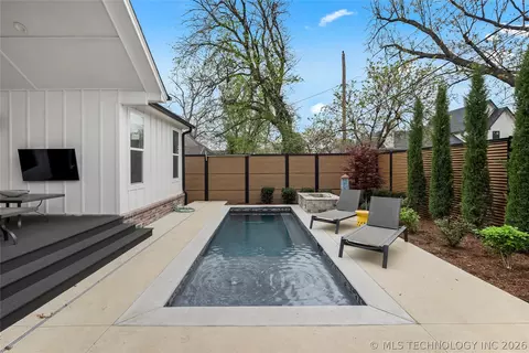 Exterior - 1433 E 37th Pl, Tulsa, OK 74105 photo 7 of 9