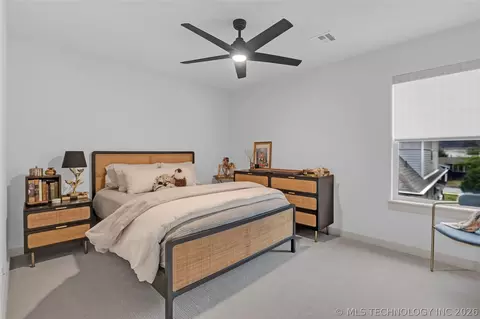 Bedroom - 1433 E 37th Pl, Tulsa, OK 74105 photo 4 of 5