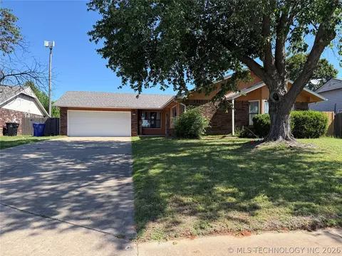 1312 W Gulfport Pl, Broken Arrow, OK 74011