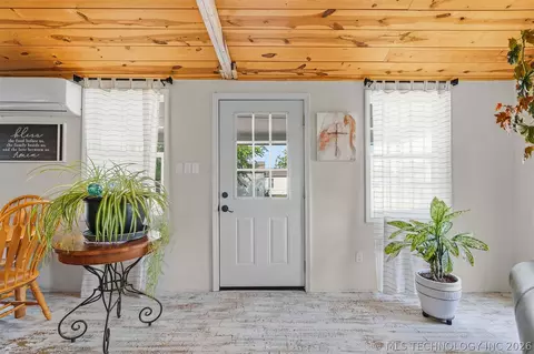 Entry Way - 282353 E 1800 Rd, Comanche, OK 73529 photo 1 of 2