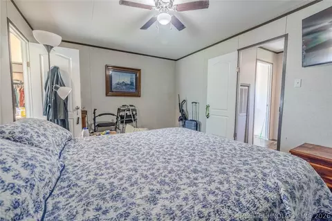 320 E 10th St, Okemah, OK 74859 photo 16