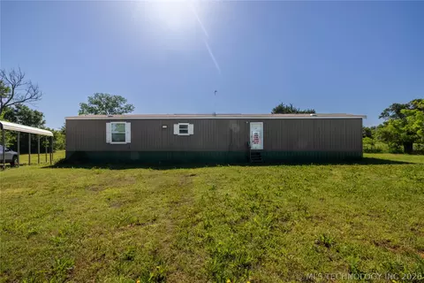 320 E 10th St, Okemah, OK 74859 photo 32