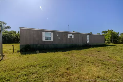 320 E 10th St, Okemah, OK 74859 photo 31