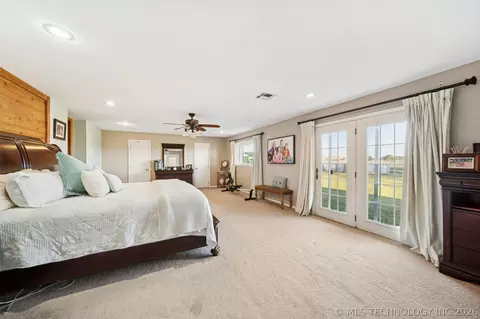 Bedroom - 19190 W 6th St N, Haskell, OK 74436 photo 1 of 8