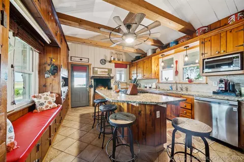 Kitchen - 19190 W 6th St N, Haskell, OK 74436 photo 2 of 4