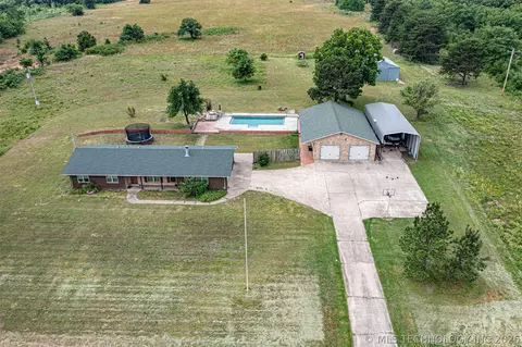 25189 Wilson Rd, Henryetta, OK 74437