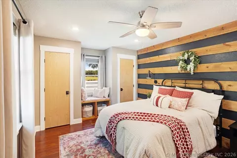 Bedroom - 563 Black Tern Ln, Idabel, OK 74745 photo 4 of 5