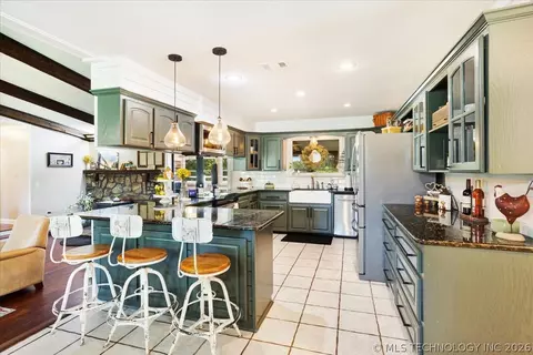 Kitchen - 563 Black Tern Ln, Idabel, OK 74745 photo 4 of 4