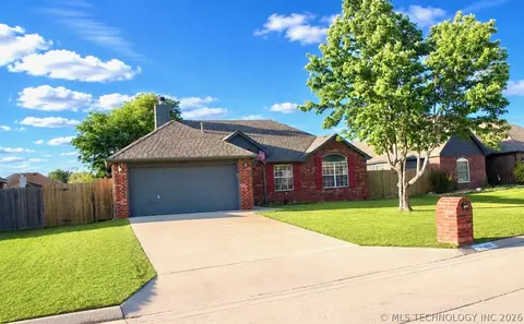 19613 E 39th St S, Broken Arrow, OK 74014