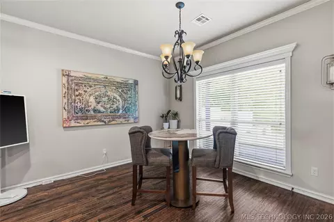Dining - 2813 W Edgewater St, Broken Arrow, OK 74012 photo 1 of 1