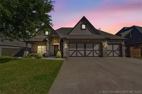 2813 W Edgewater St, Broken Arrow, OK 74012