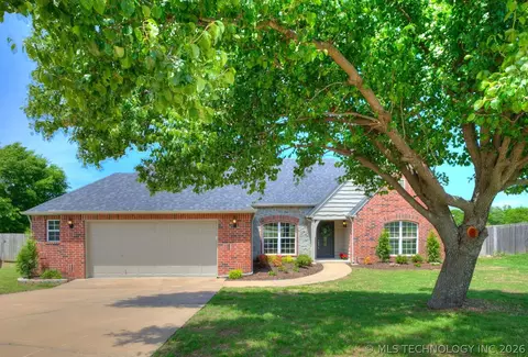8512 N 100th East Ave, Owasso, OK 74055