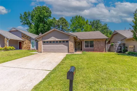 9135 S Maplewood Ave, Tulsa, OK 74137