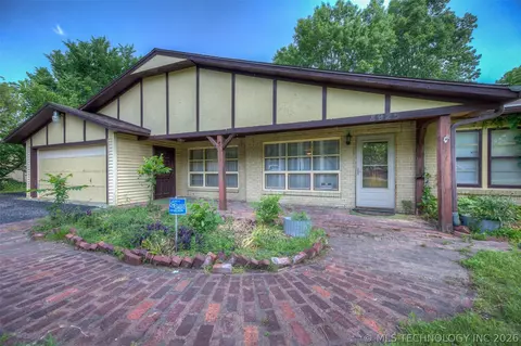 Exterior - 8925 E 15th St, Tulsa, OK 74112 photo 2 of 8