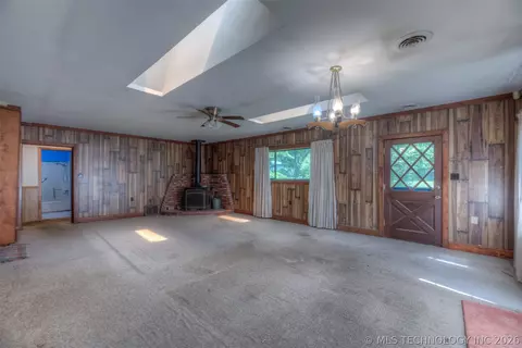 Living - 8925 E 15th St, Tulsa, OK 74112 photo 5 of 7
