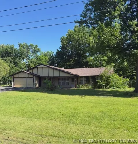 8925 E 15th St, Tulsa, OK 74112