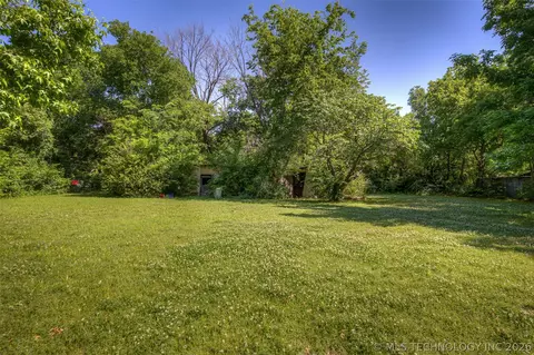 Exterior - 8925 E 15th St, Tulsa, OK 74112 photo 4 of 8