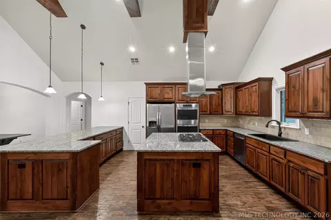 Kitchen - 1902 E 370 Rd, Talala, OK 74080 photo 2 of 5