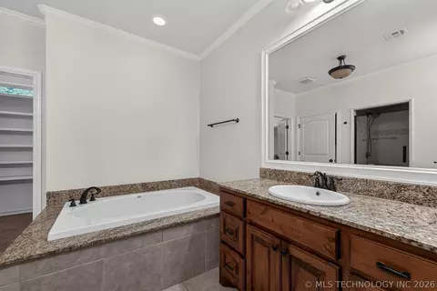 Bath - 1902 E 370 Rd, Talala, OK 74080 photo 1 of 7