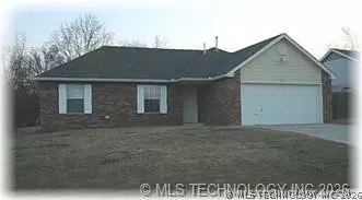 211 W Utica Pl, Broken Arrow, OK 74011