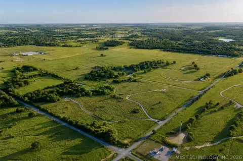 13605 Memorial Rd, Wilson, OK 73463