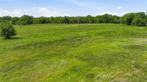 5231 W Lone Chimney Rd, Glencoe, OK 74032