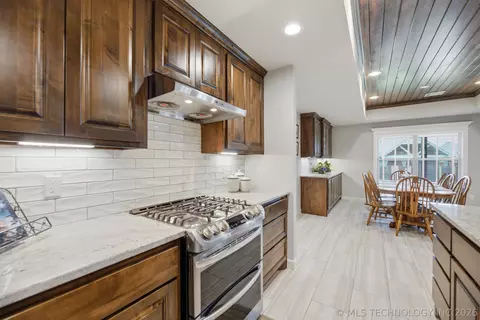 23007 E 104th St, Broken Arrow, OK 74014 photo 9