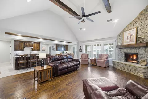 23007 E 104th St, Broken Arrow, OK 74014 photo 4