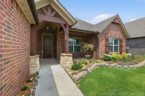 23007 E 104th St, Broken Arrow, OK 74014 photo 2