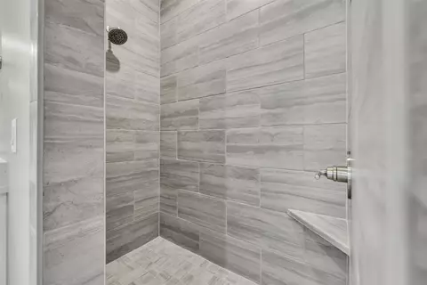 Bath - 2913 E Northampton St, Broken Arrow, OK 74014 photo 4 of 5