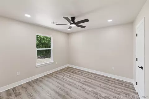 Bedroom - 239 E 500 Rd, Pryor, OK 74361 photo 1 of 5
