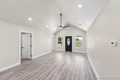 Living - 239 E 500 Rd, Pryor, OK 74361 photo 3 of 3