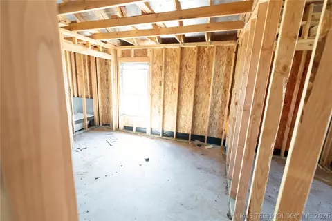 Bedroom - 2905 E Northampton St, Broken Arrow, OK 74014 photo 2 of 3